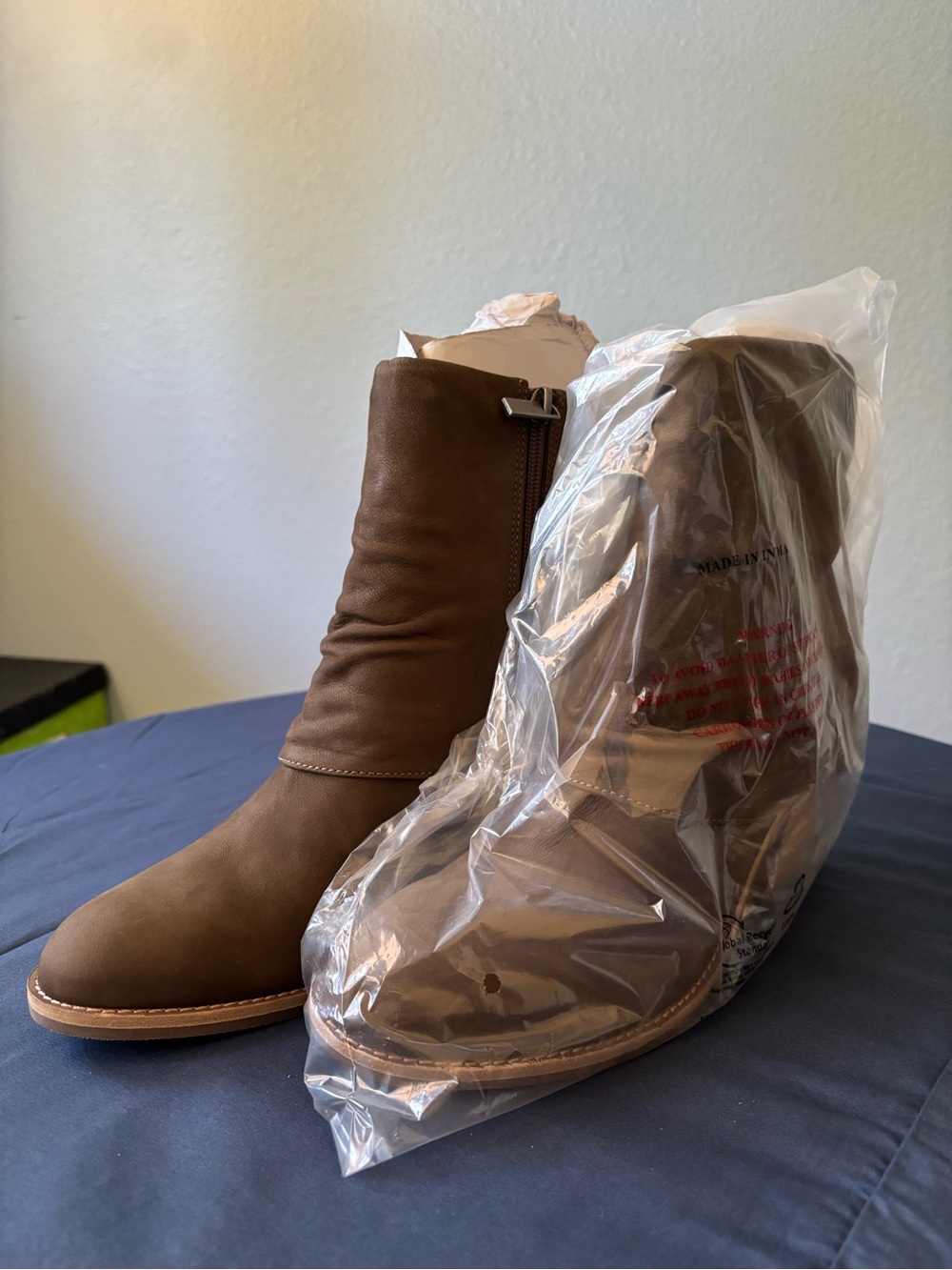 Earth Women's Brown Ankle Boots